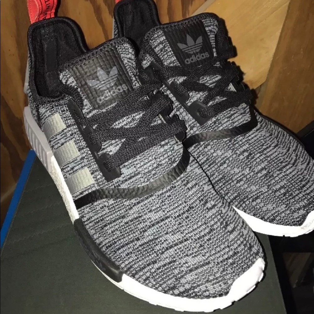 adidas NMD R1. GLITCH M SZ 8.5 NEW